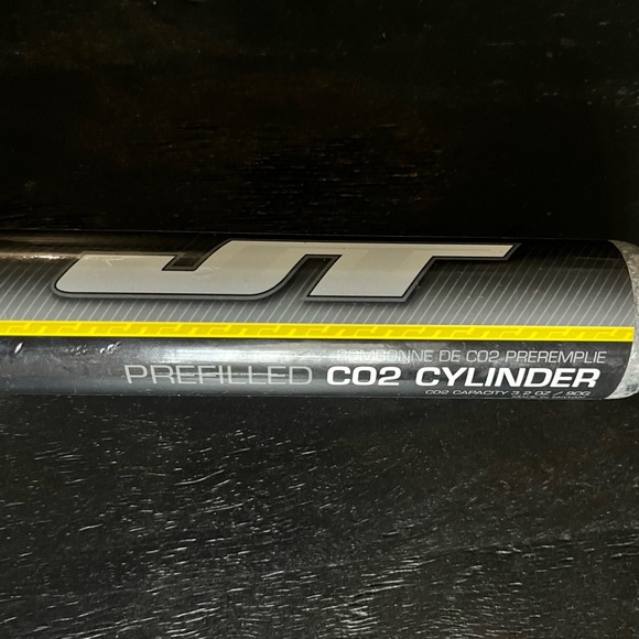 JT 68 CALIBER SEMI-AUTO PAINTBALL MARKER - Picture 3 of 3